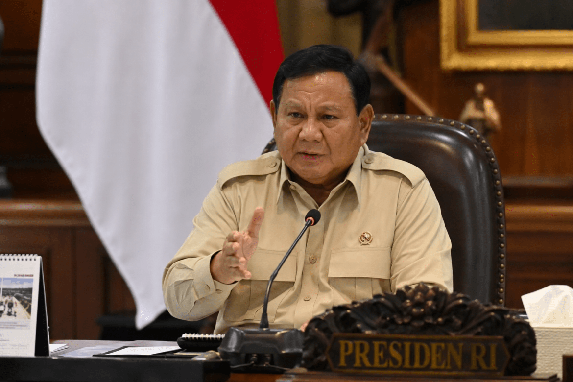 Prabowo Minta Bersihkan Pungli hingga Terbitkan PP Tata Kelola SDA