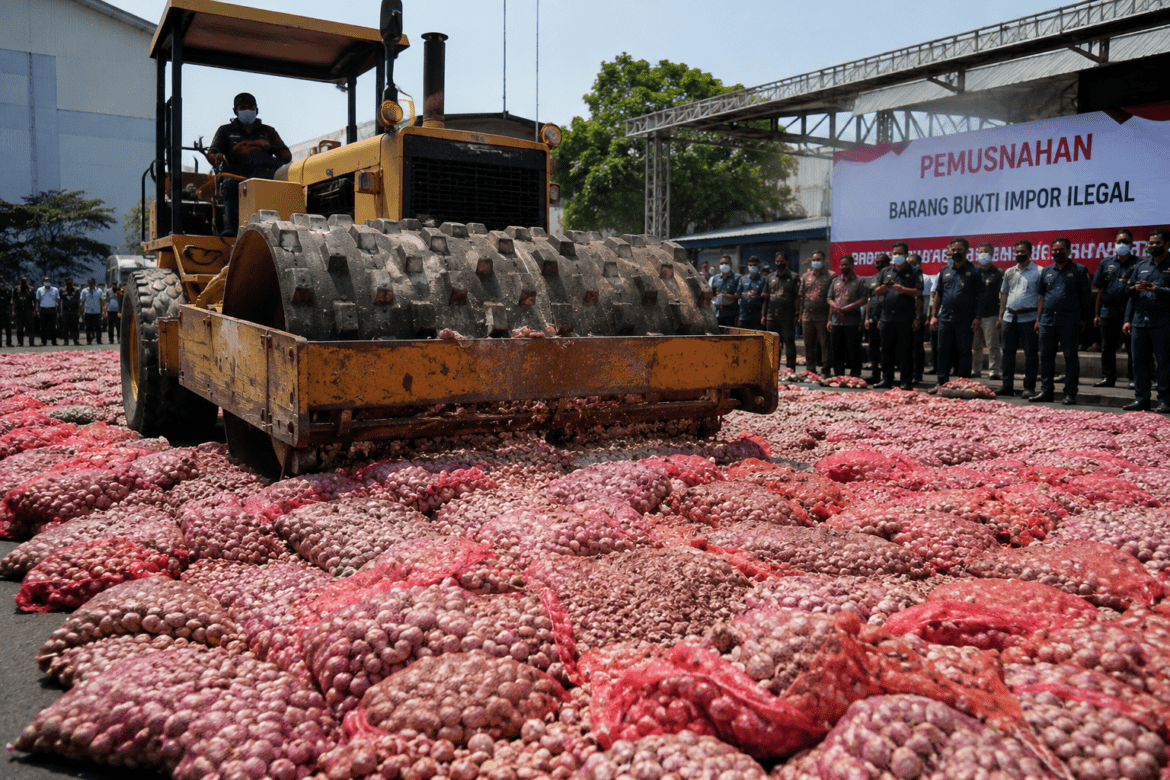 Bareskrim Musnahkan 20,9 Ton Bawang Impor Ilegal Senilai Rp676 Juta