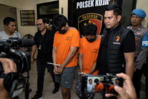 Polisi Tangkap Dua Pelaku Pelempar Molotov yang Lukai Ibu dan Anak di Koja