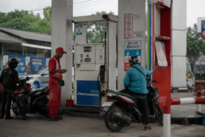 Seskab: Harga Pertamax Mengikuti Pergerakan Minyak Dunia, Indonesia Masih Kompetitif di ASEAN
