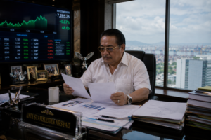Haji Isam Tata Ulang Portofolio Saham, Fokus ke Sektor Bernilai Strategis