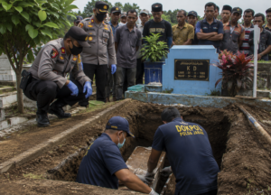Polisi Bongkar Makam Terduga Maling Ayam di Bali untuk Autopsi