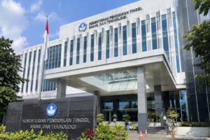 Kemendikti Buka Suara Terkait Makalah “Nobel MBG”