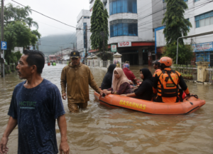 Rumah Sakit dan Fasilitas Umum Digenang Oleh Banjir