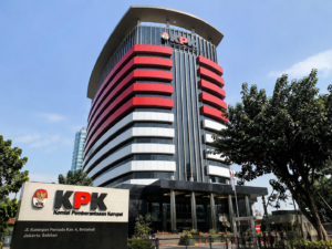 8.500 Dolar Singapura Disita KPK Dari Kantor Imigrasi
