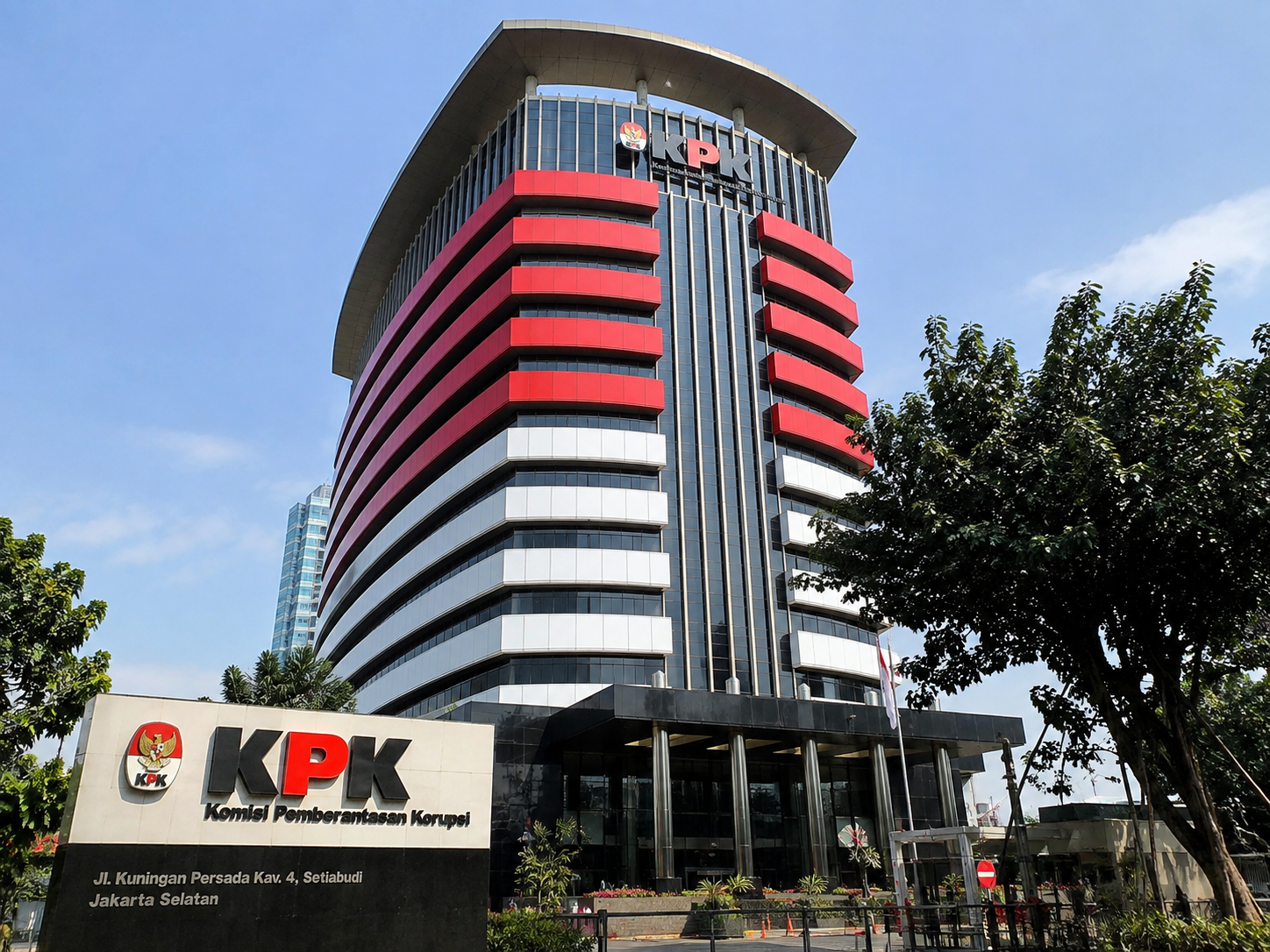 8.500 Dolar Singapura Disita KPK Dari Kantor Imigrasi