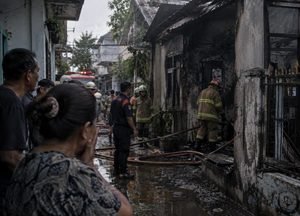 Dua Bocah Tewas Terjebak Kebakaran di Surabaya