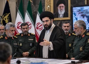 Mojtaba Khamenei Rombak Militer Iran